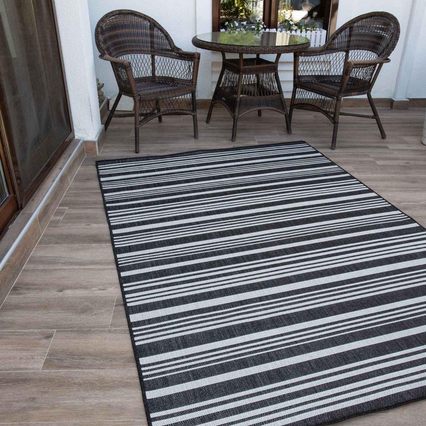 Ecology Outdoor Rug Black | 300bl