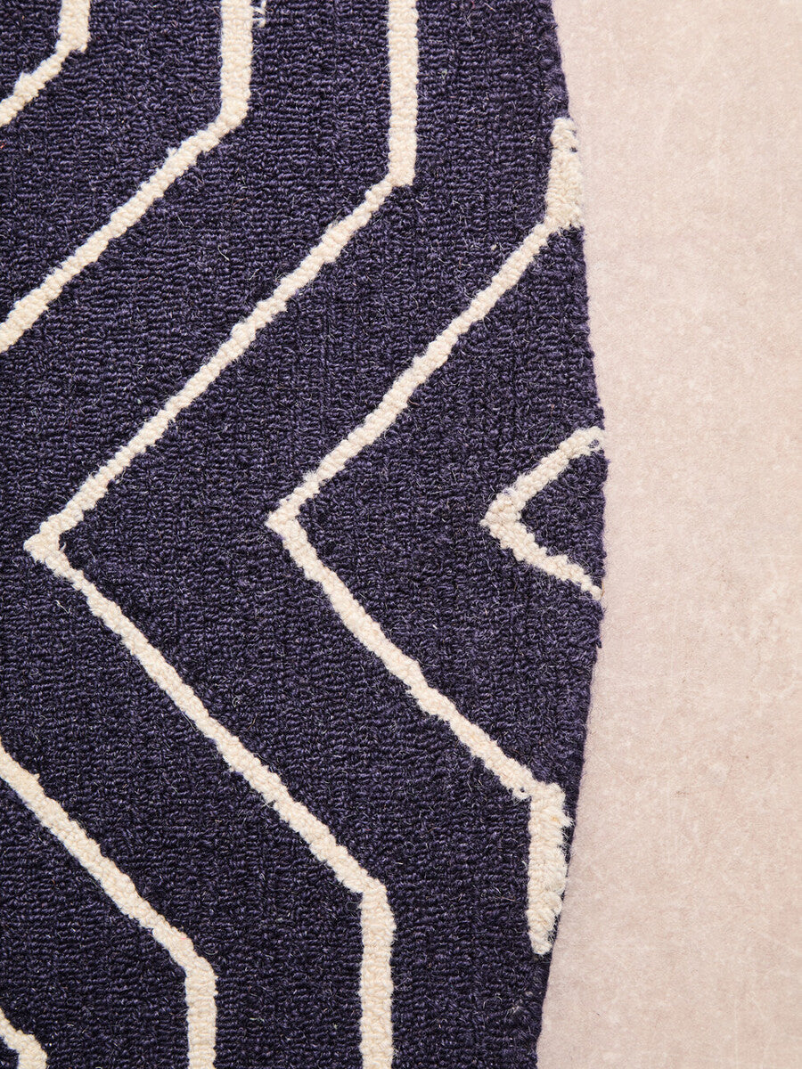 Bosie Moyo Blue And White Round Rug