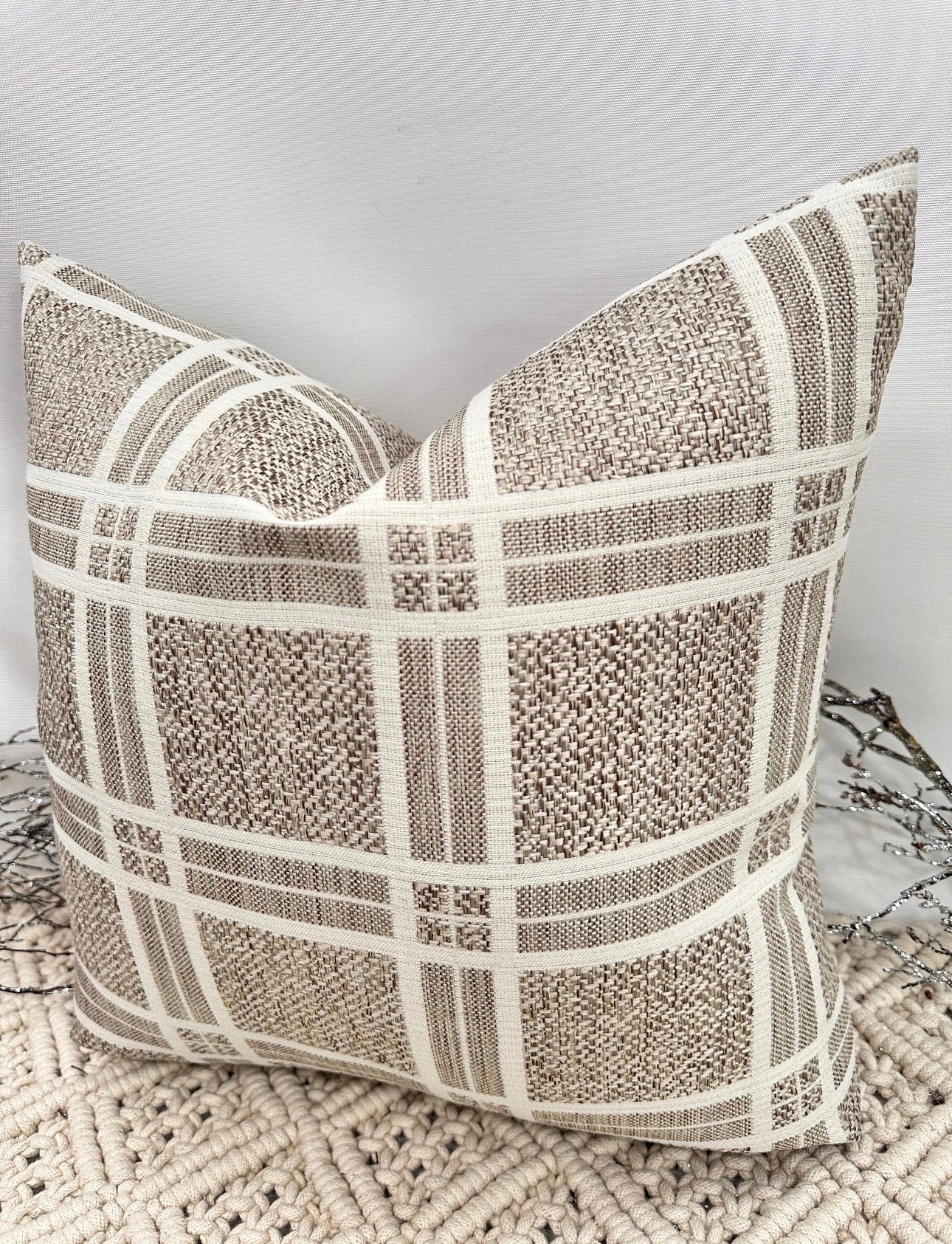 The Couture Cushion - The Beige Asceno - Style No. 186