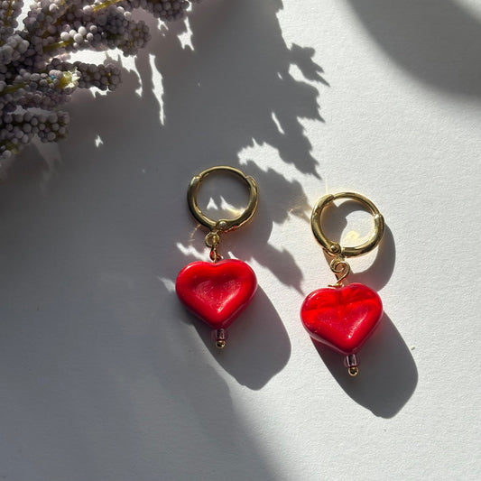 Cute red or green heart huggie hoop handmade drop dangle earrings on 24k gold plated huggie hoops