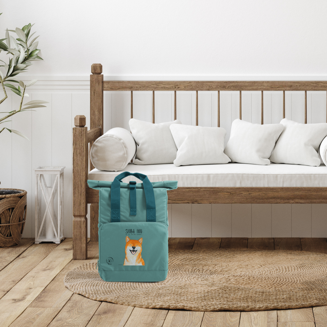 Pack Like a Pro with the Smiling Houdini