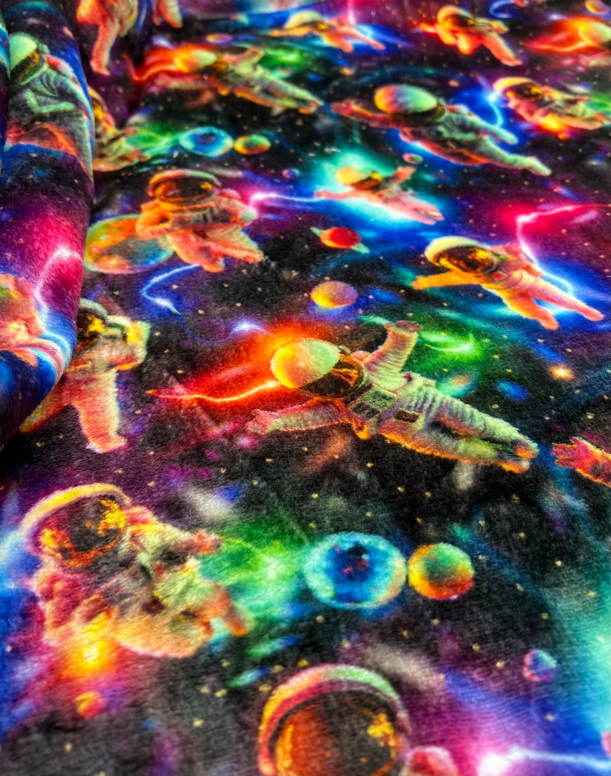 3D Astronauts Cuddle Fleece Fabric Blanket Loungewear