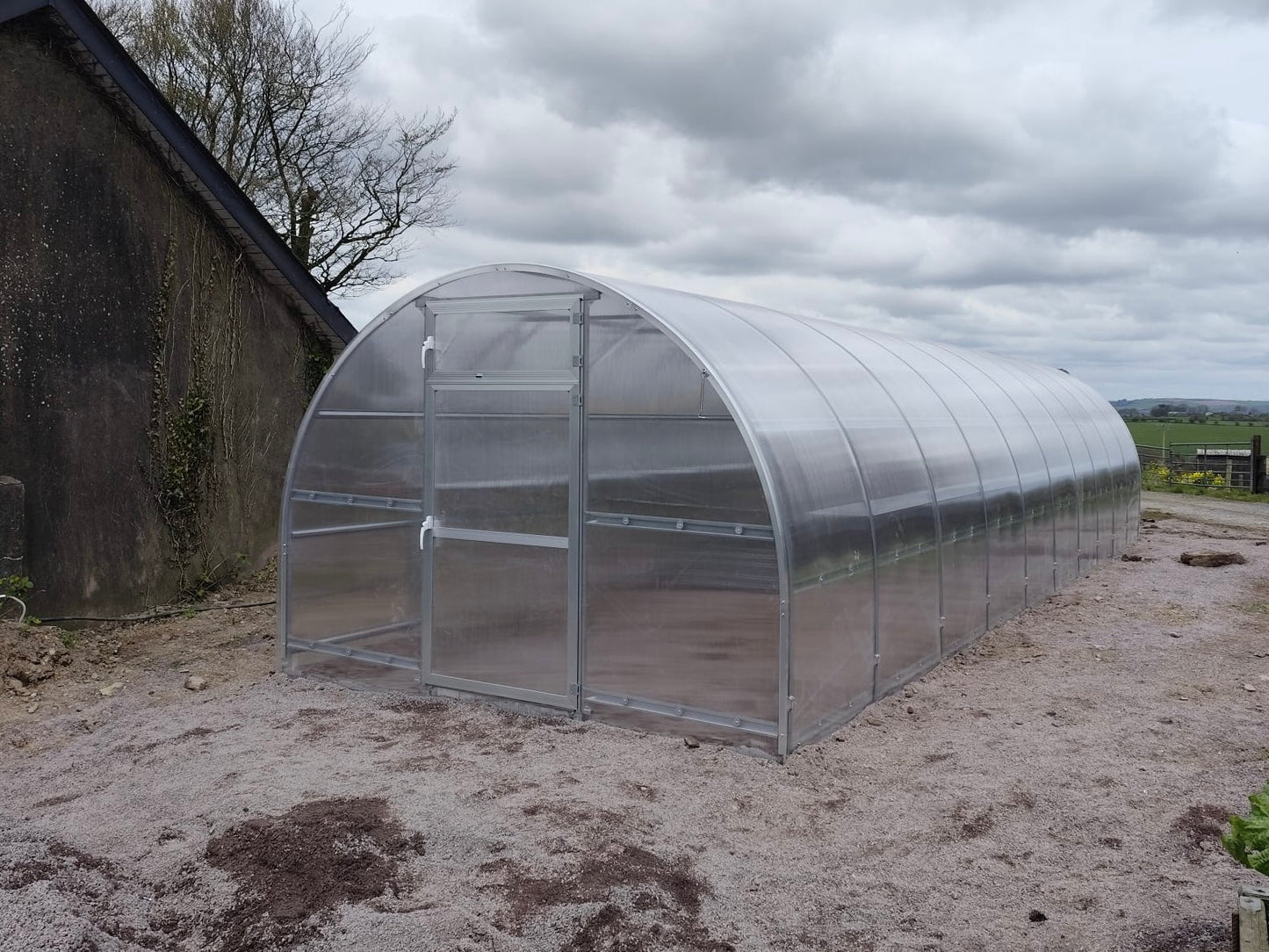 DOME, 18M² (3M X 6M; 9.8FT X 19.6FT)