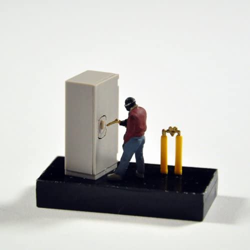 Safecracker Terrarium Figure 29104
