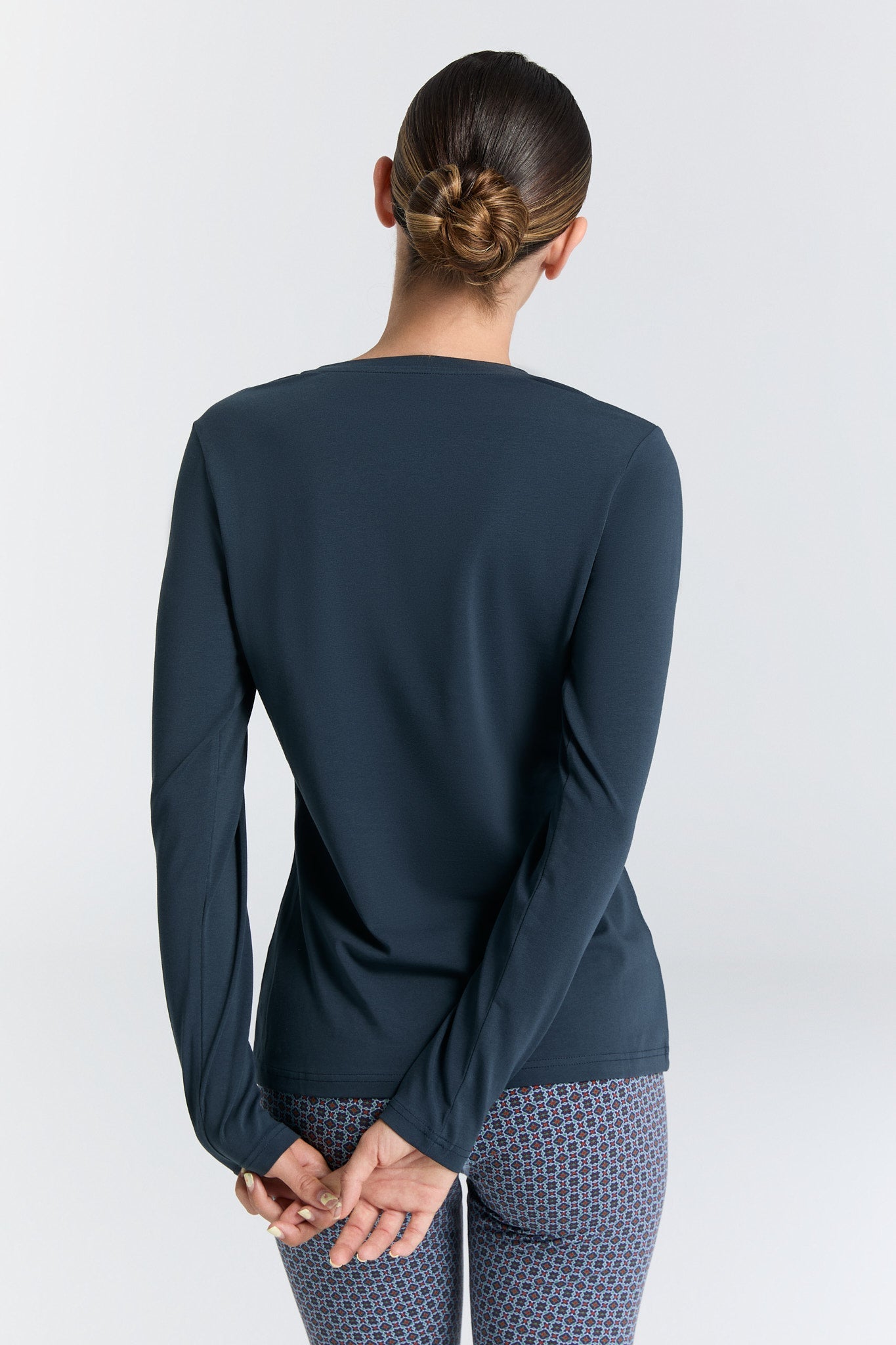Organic Stretch Long Sleeve V-neck: Womens