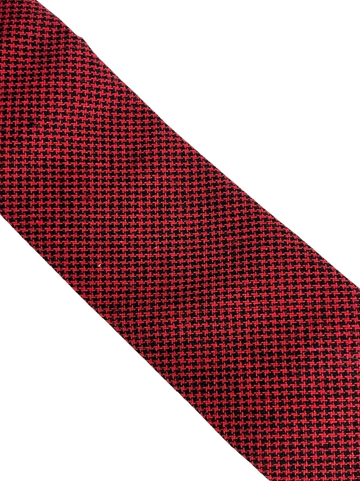 red and black dogtooth check