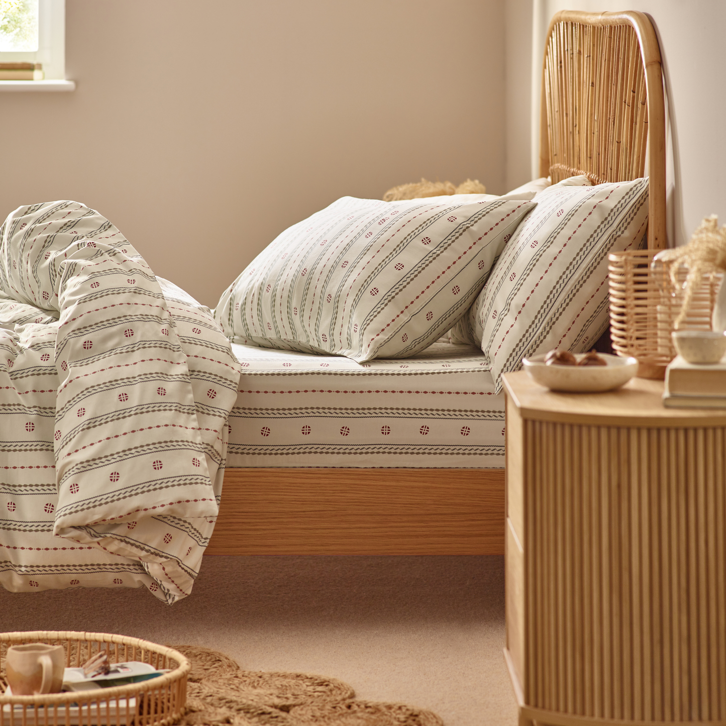 Ines Organic Cotton Fitted Sheet – Olive