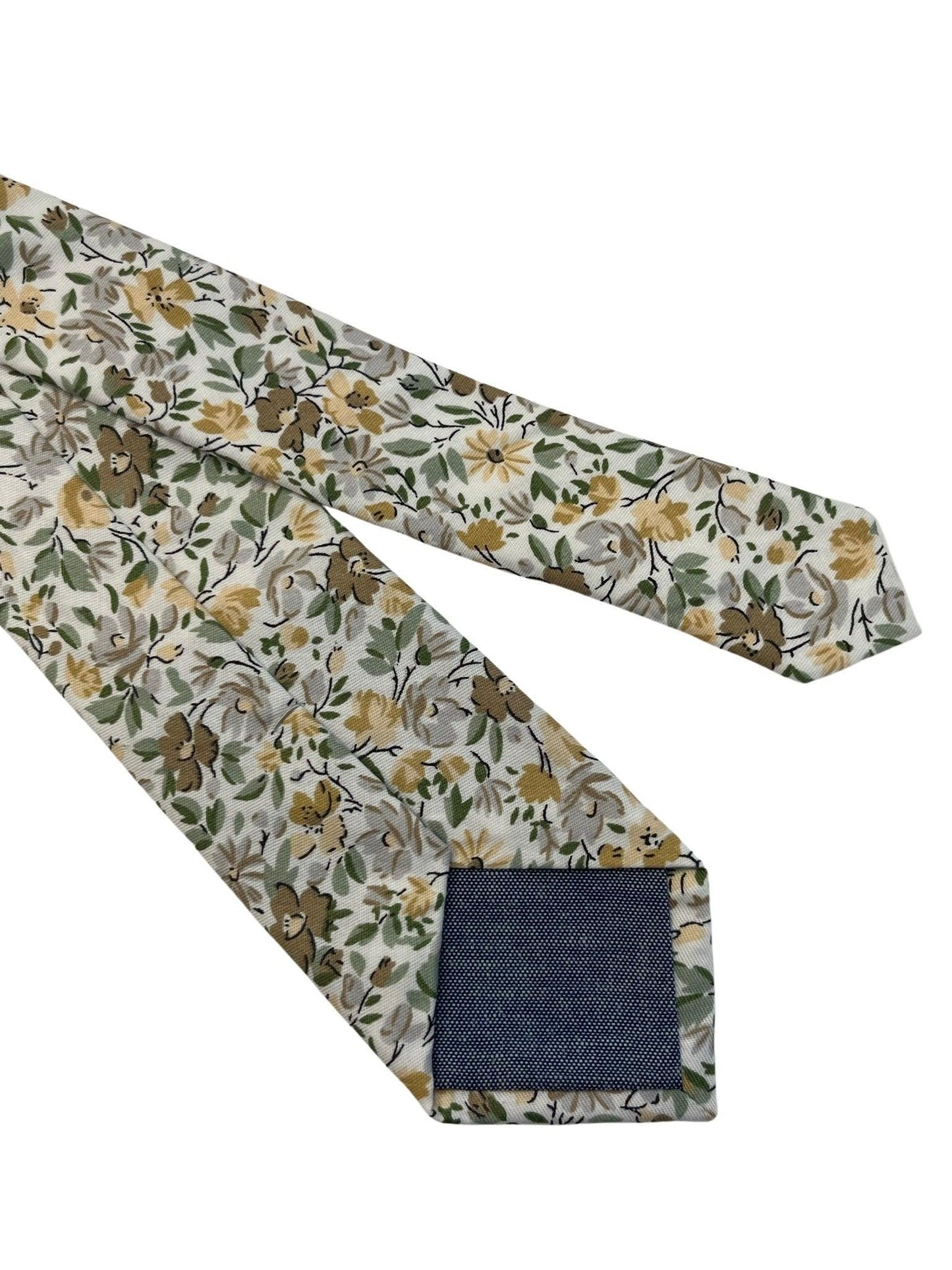 Ivory cotton English wildflower garden design  cotton tie