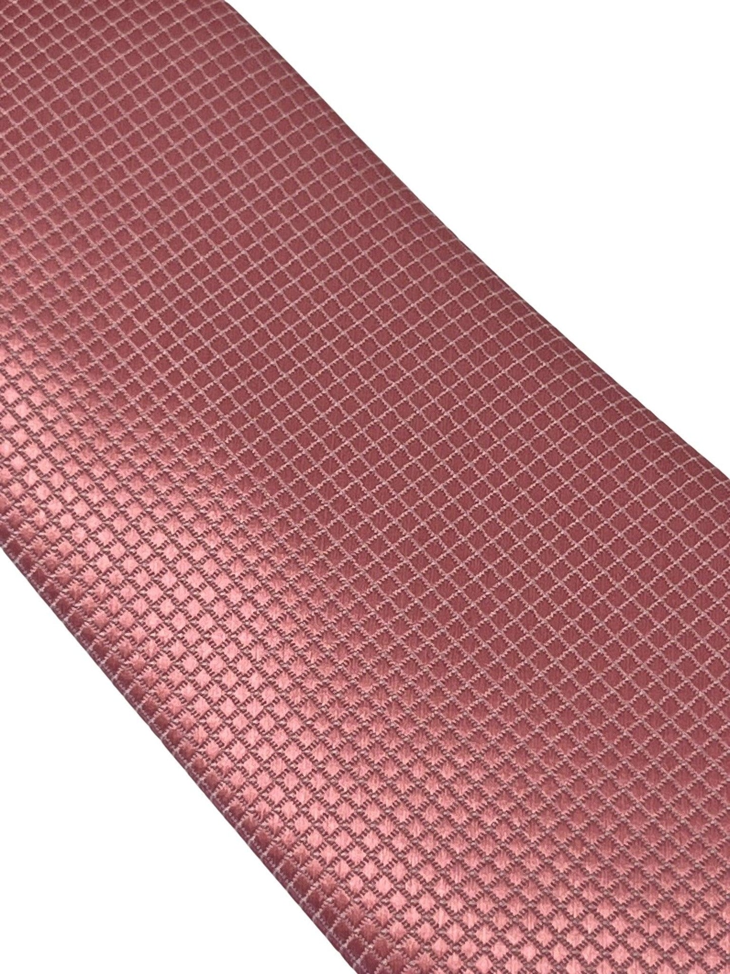 baby light pink tie with subtle squared pattern