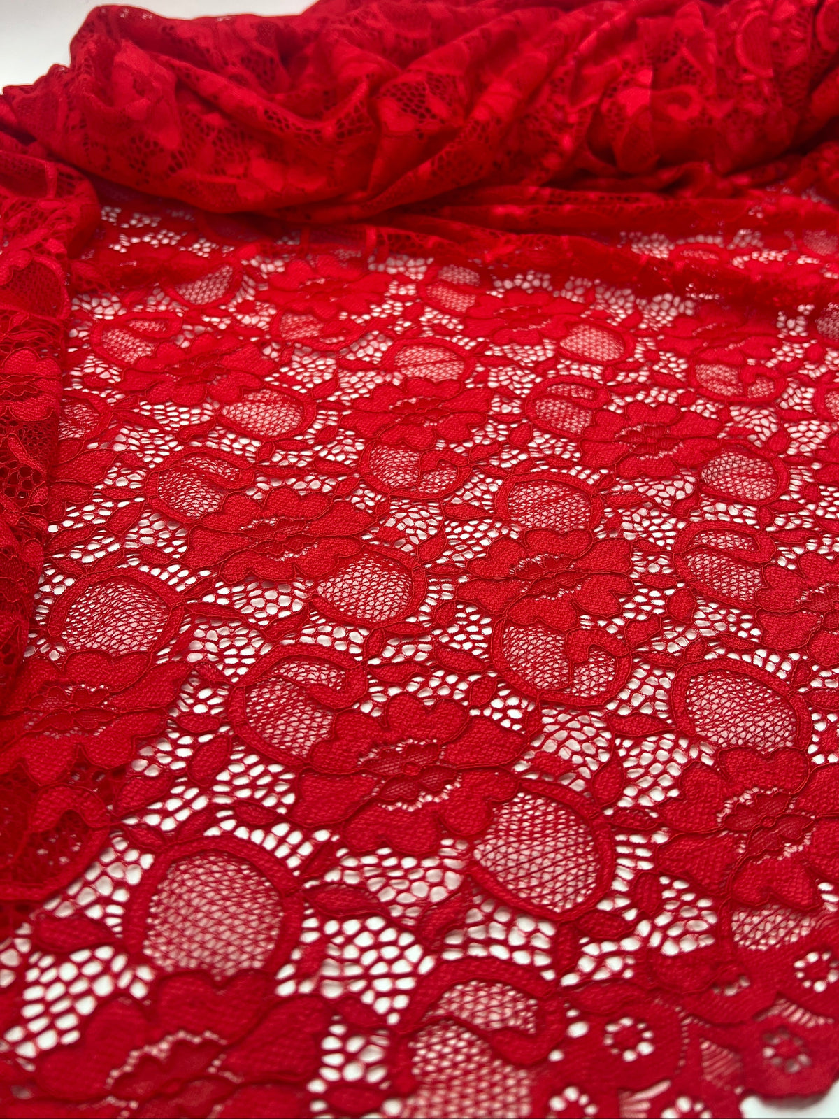 Red Flower Scalloped Edge Floral Lace Fabric Stretch
