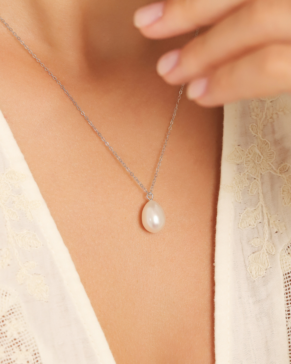 Timeless Pearl Jewellery Set in Sterling Silver