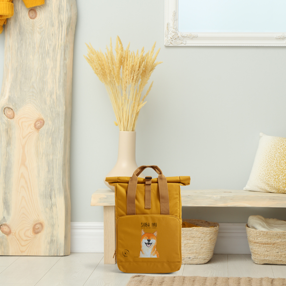 Pack Like a Pro with the Smiling Houdini