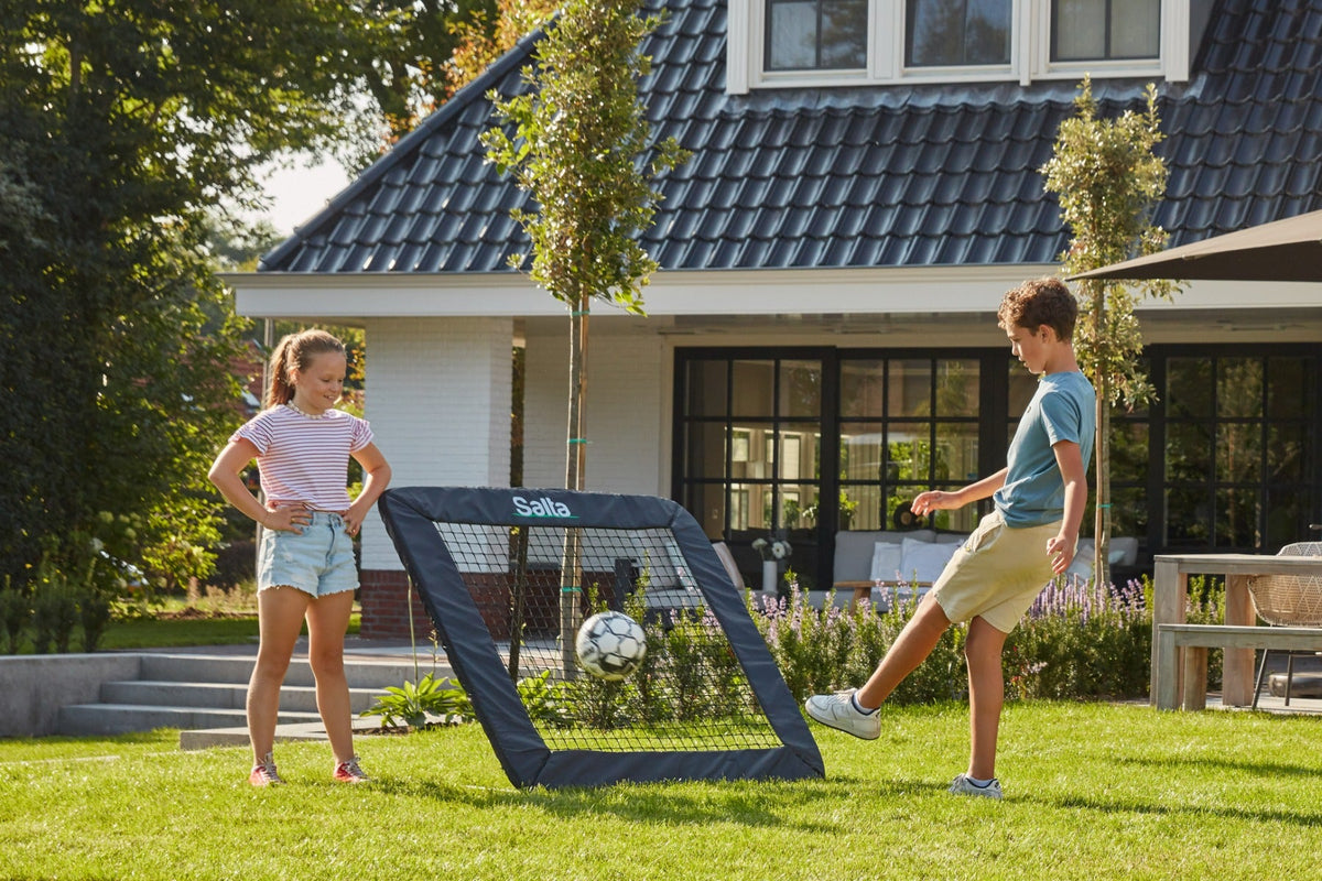 Salta 124cm x 124cm Motion Rebounder