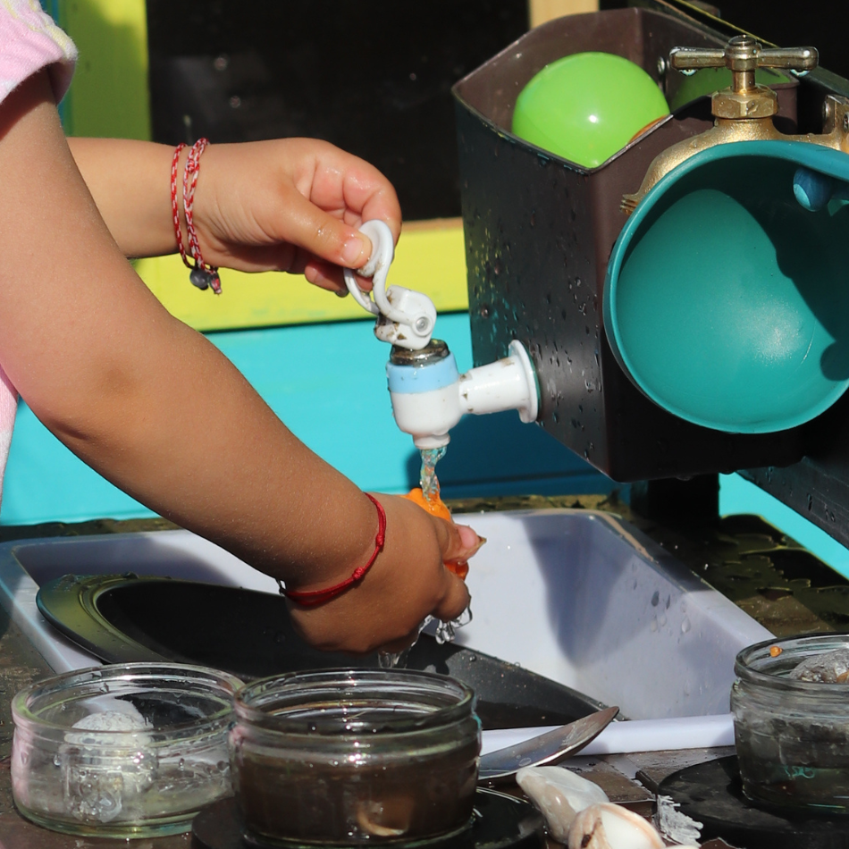 Single Mud Kitchen