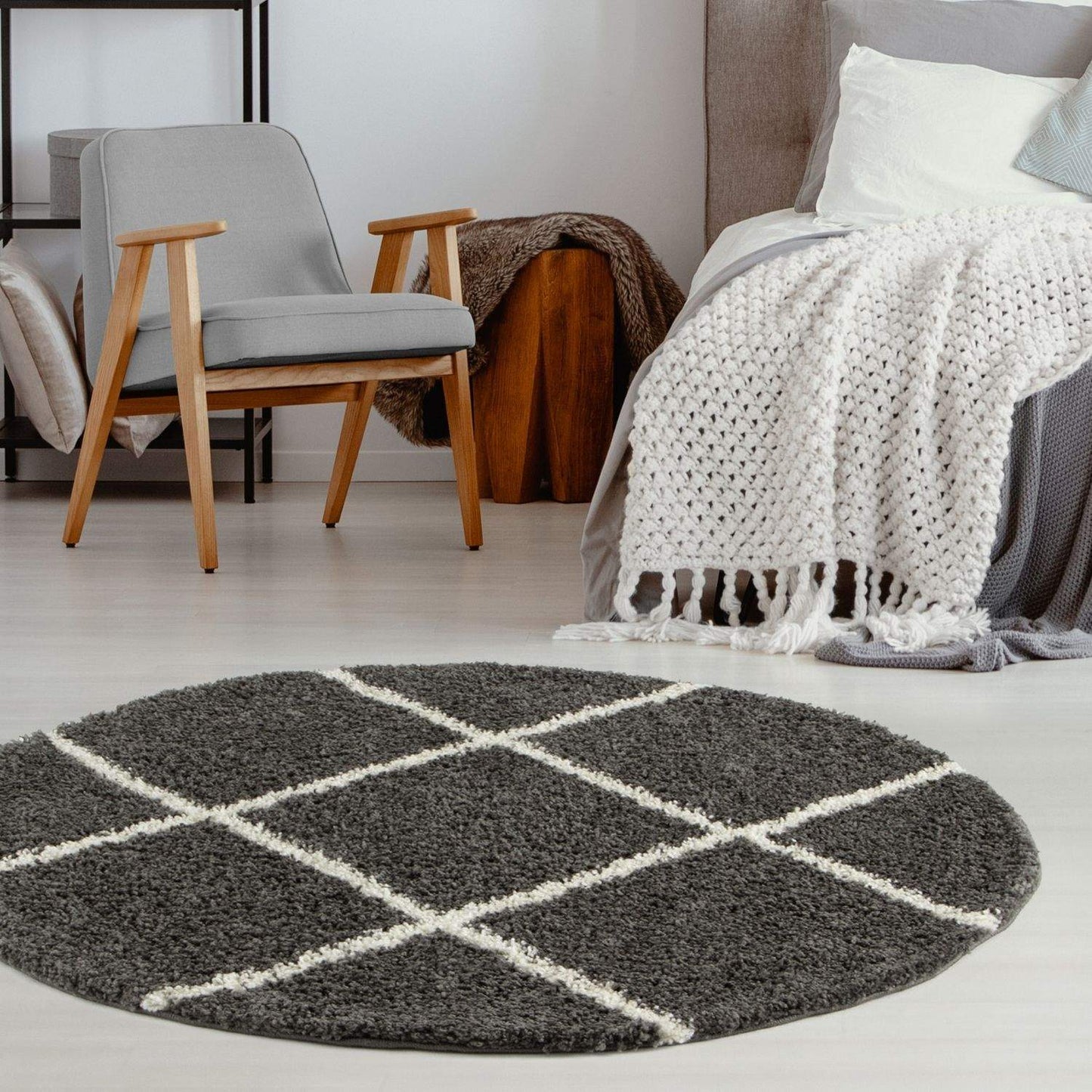 Moroccan Dark Grey Shaggy Rug | 540