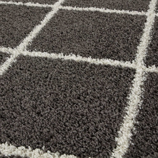 Moroccan Dark Grey Shaggy Rug | 540