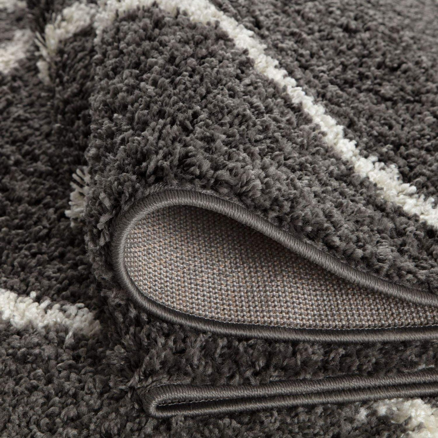 Moroccan Dark Grey Shaggy Rug | 540