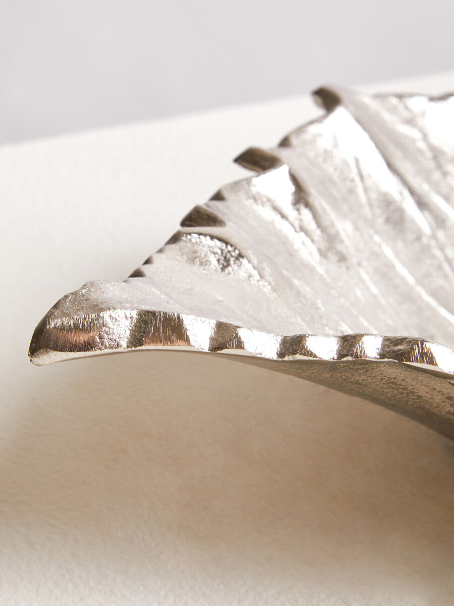 Prato Silver Finish Leaf Dish