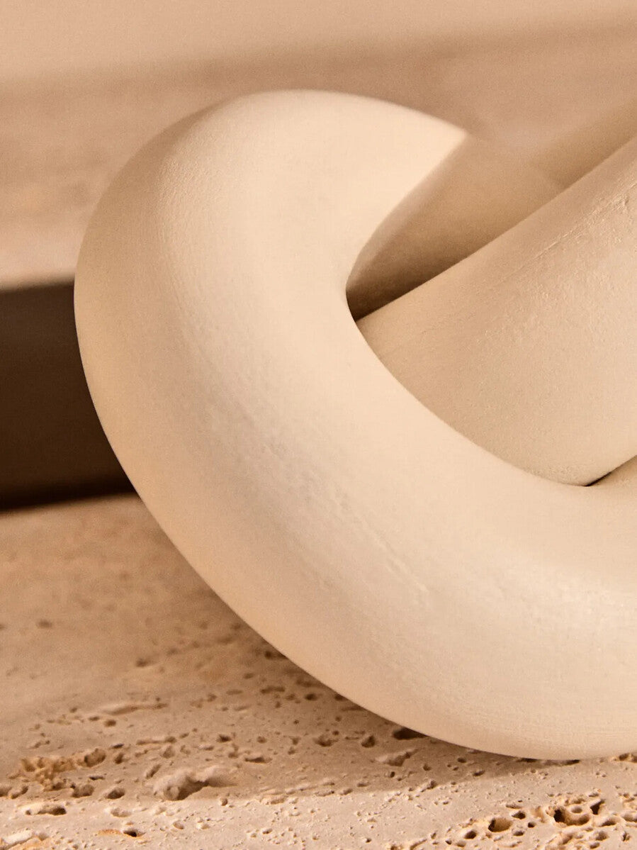 Cato White Wood Small Knot Decor