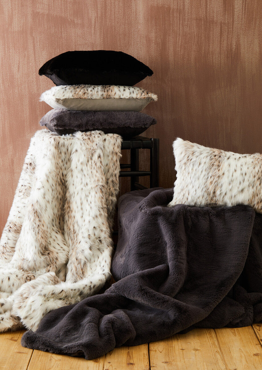 Bosie Grey Faux Fur Throw | Lamina