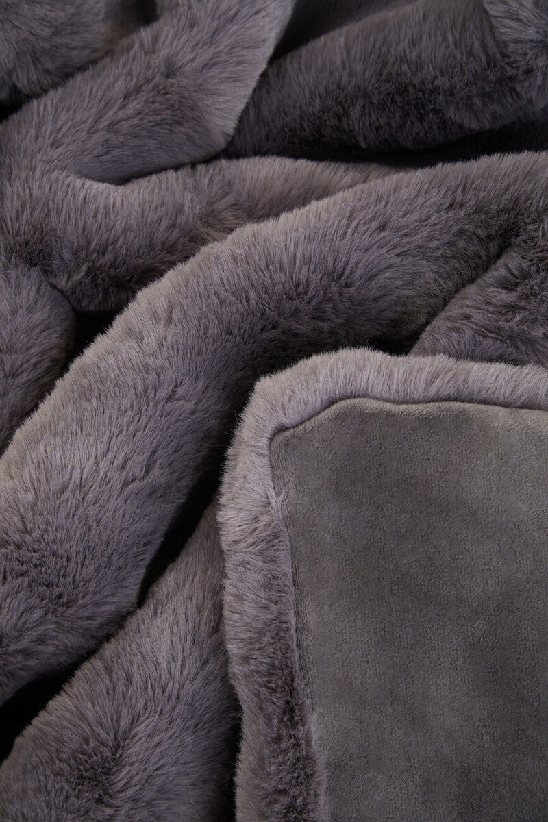 Bosie Grey Faux Fur Throw | Lamina