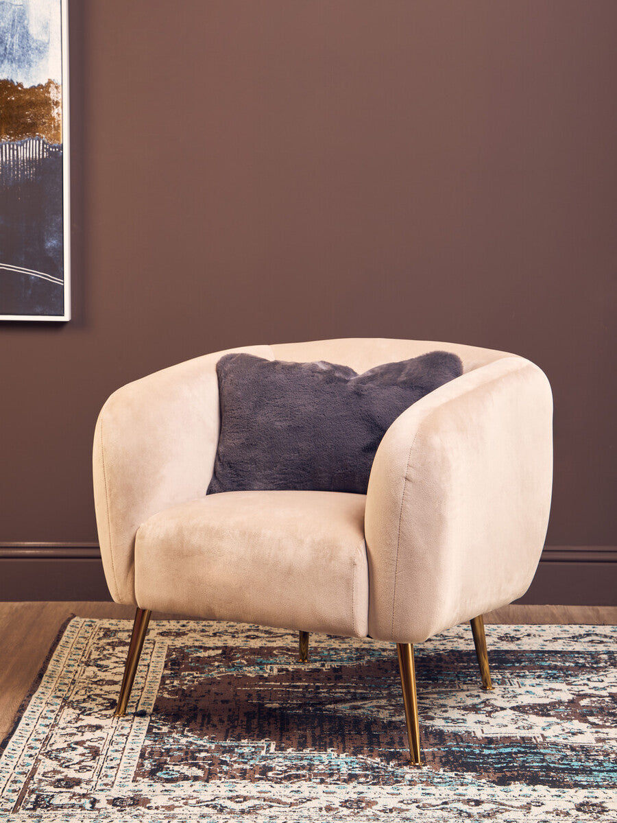 Bosie Grey Rectangular Fur Cushion | Lamina
