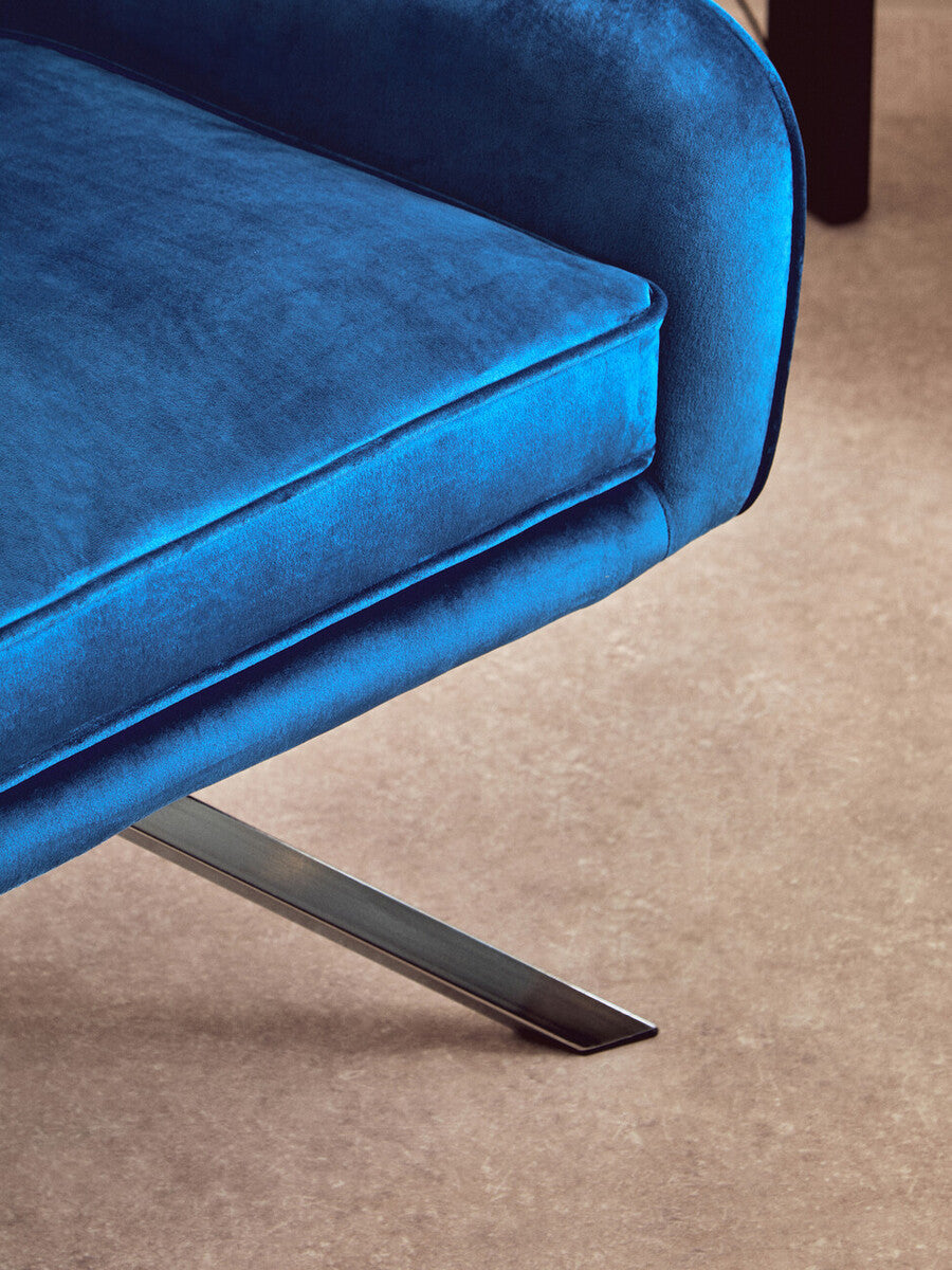 Avery Midnight Blue Velvet Swivel Chair with Curved Back