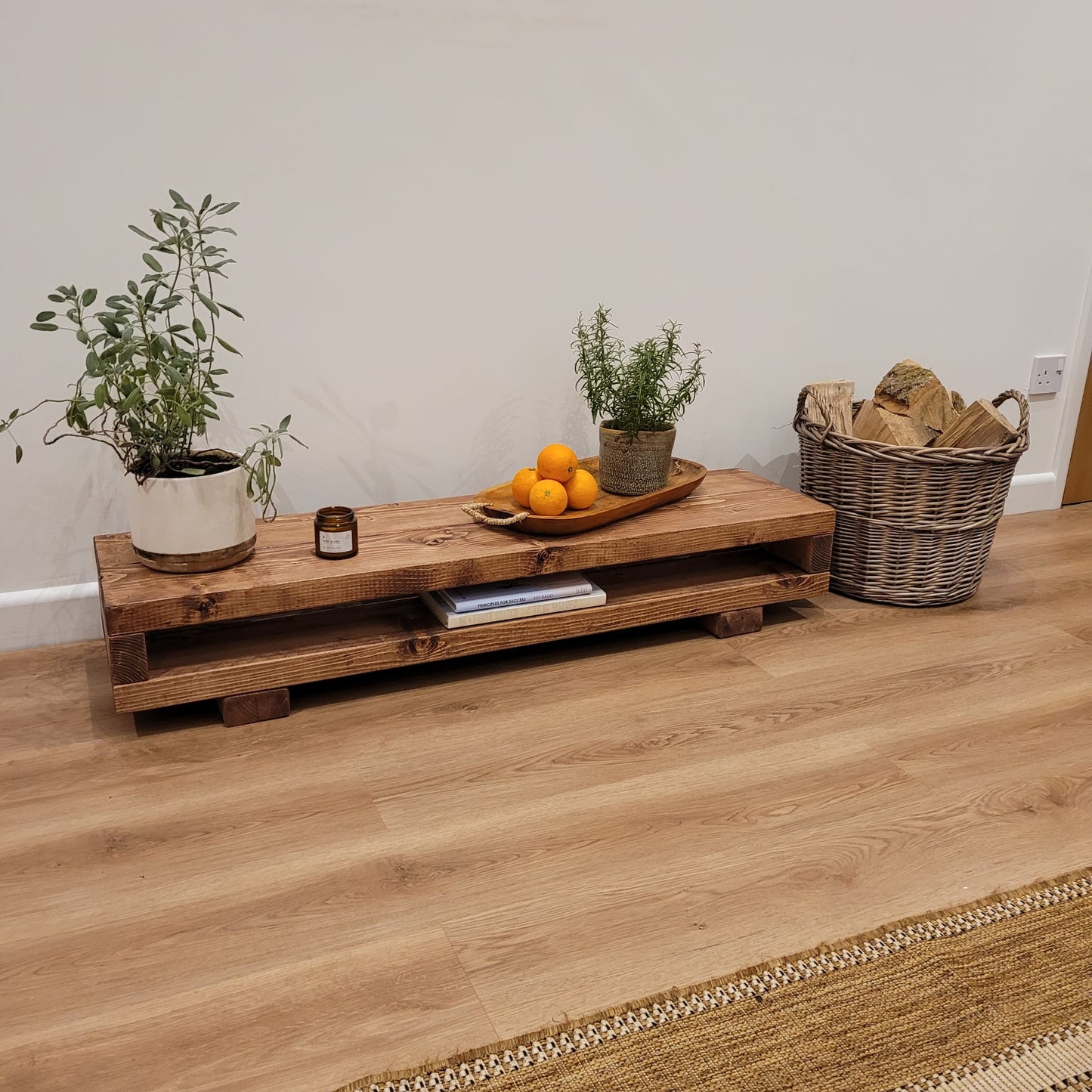 VIOT Low Solid Wood Chunky TV Unit