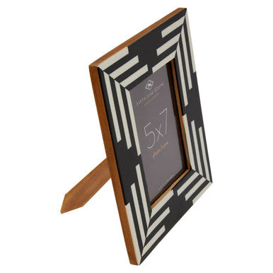 Donato 5In X 7In Black And White Stripe Photo Frame