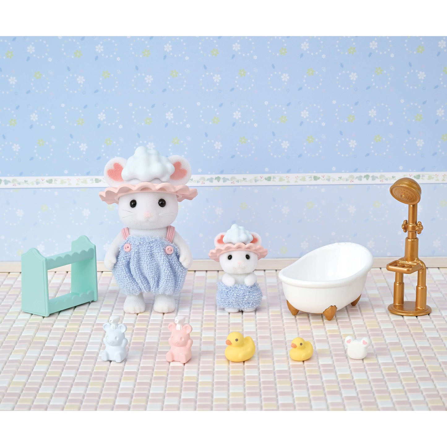 Sylvanian Families Bath Time Bubble Siblings Playset for Ages 3 and Up