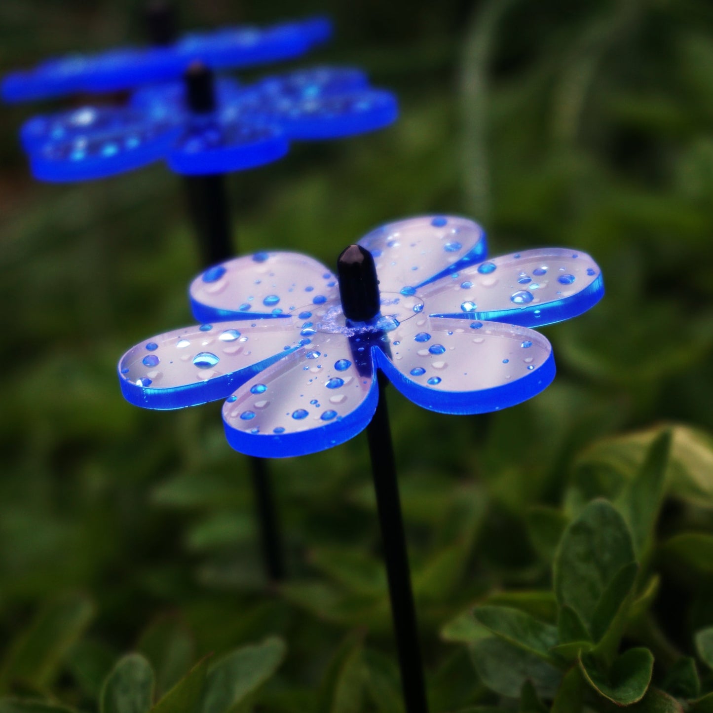 Small Garden Décor Ornaments Set of 5 'Daisy'