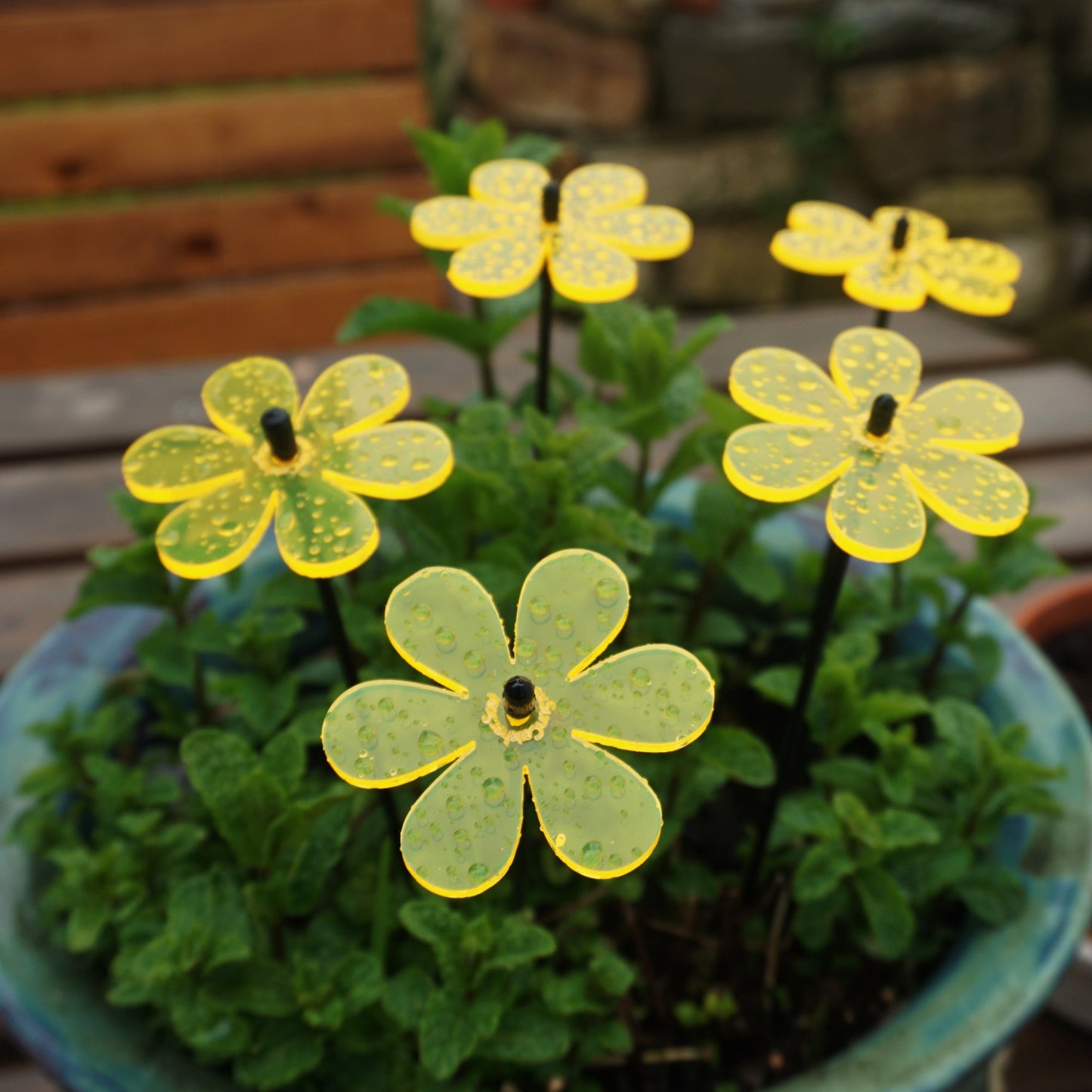 Small Garden Décor Ornaments Set of 5 'Daisy'