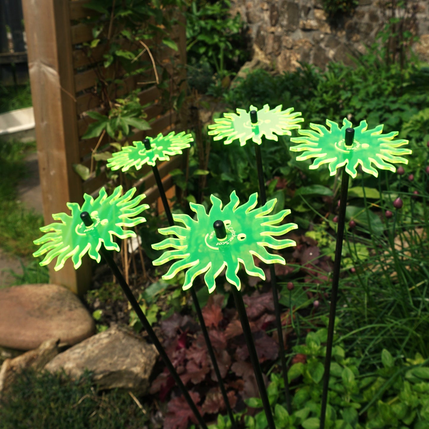 Garden Décor Ornaments Set of 5 'Smiling Suns'