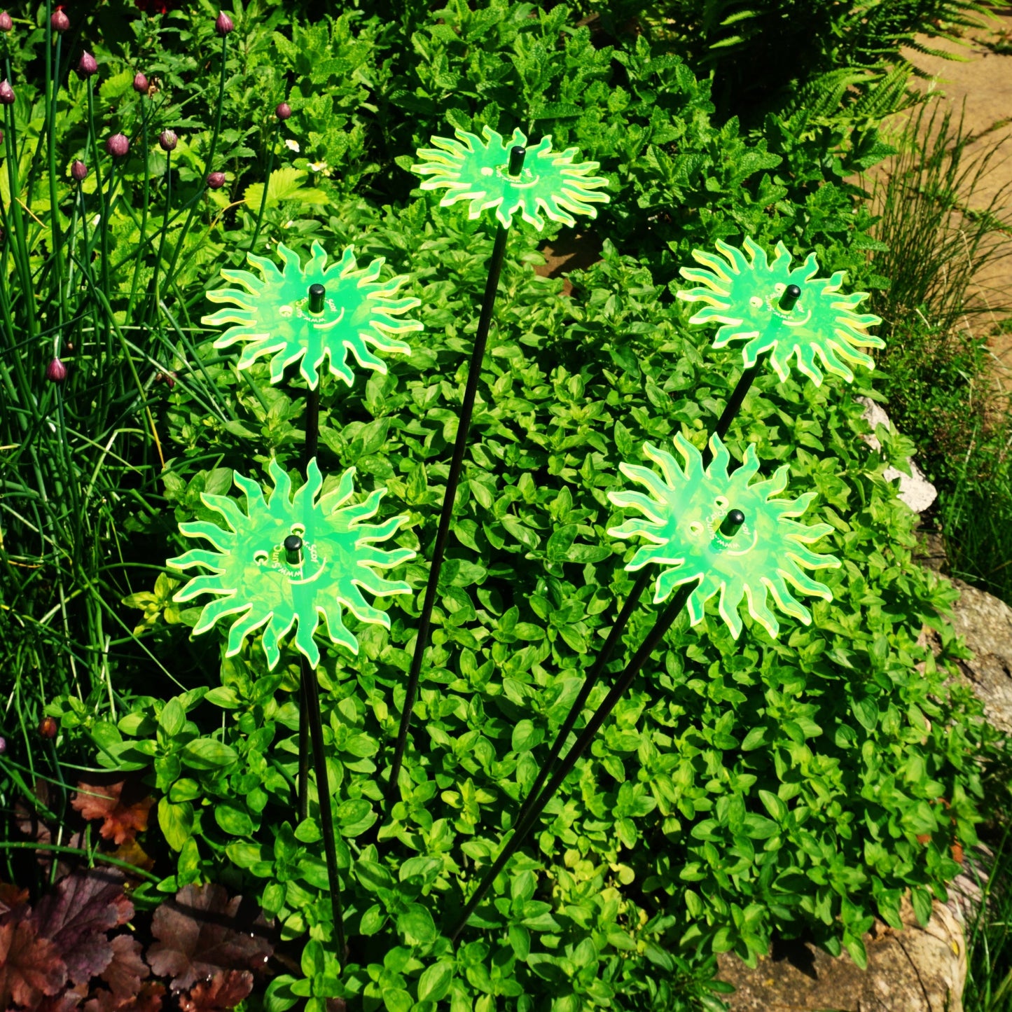 Garden Décor Ornaments Set of 5 'Smiling Suns'