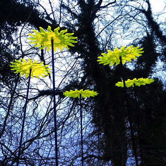 Garden Décor Ornaments Set of 5 'Smiling Suns'