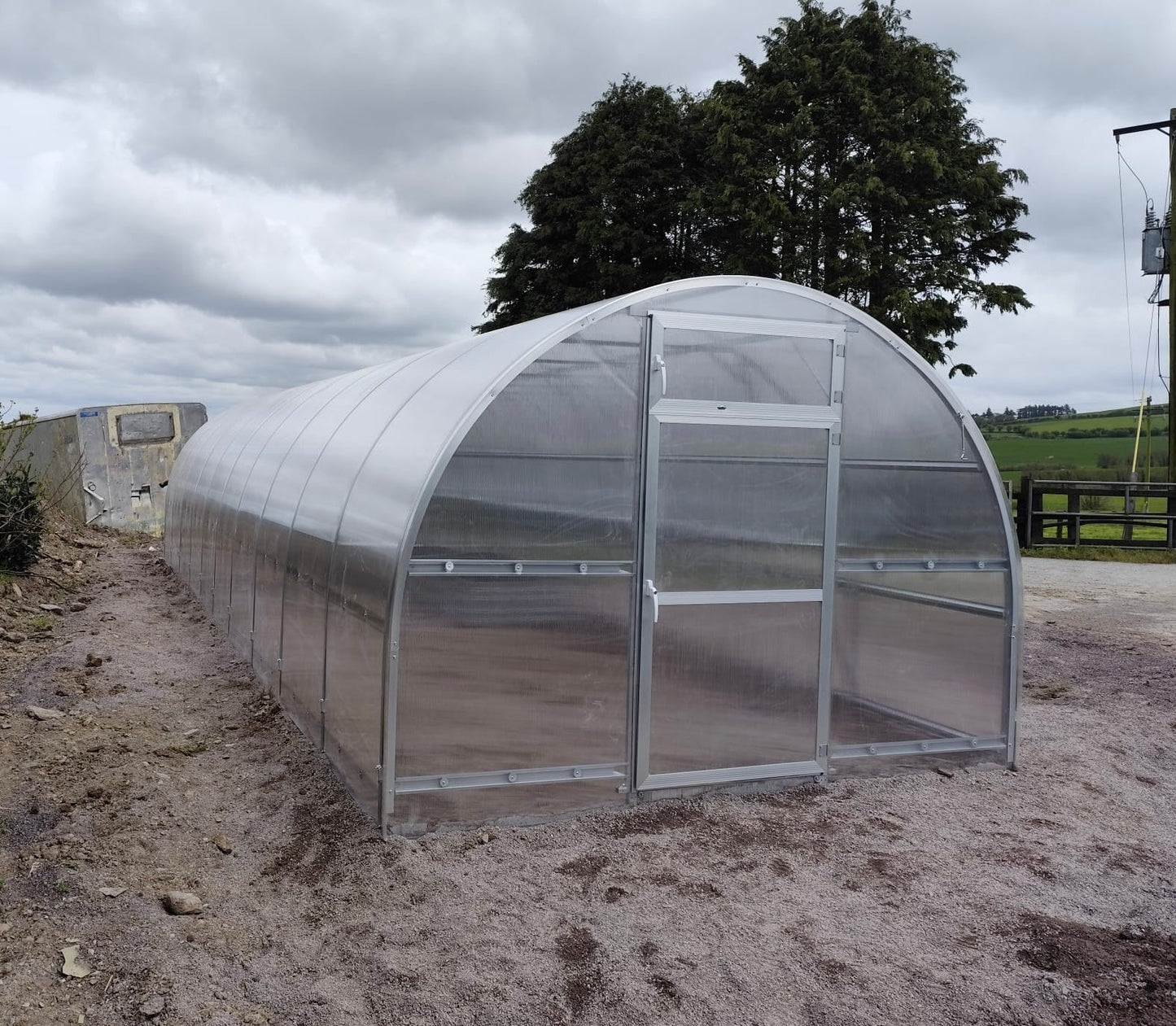 DOME 30M² (3M X 10M; 9.8FT X 33FT)