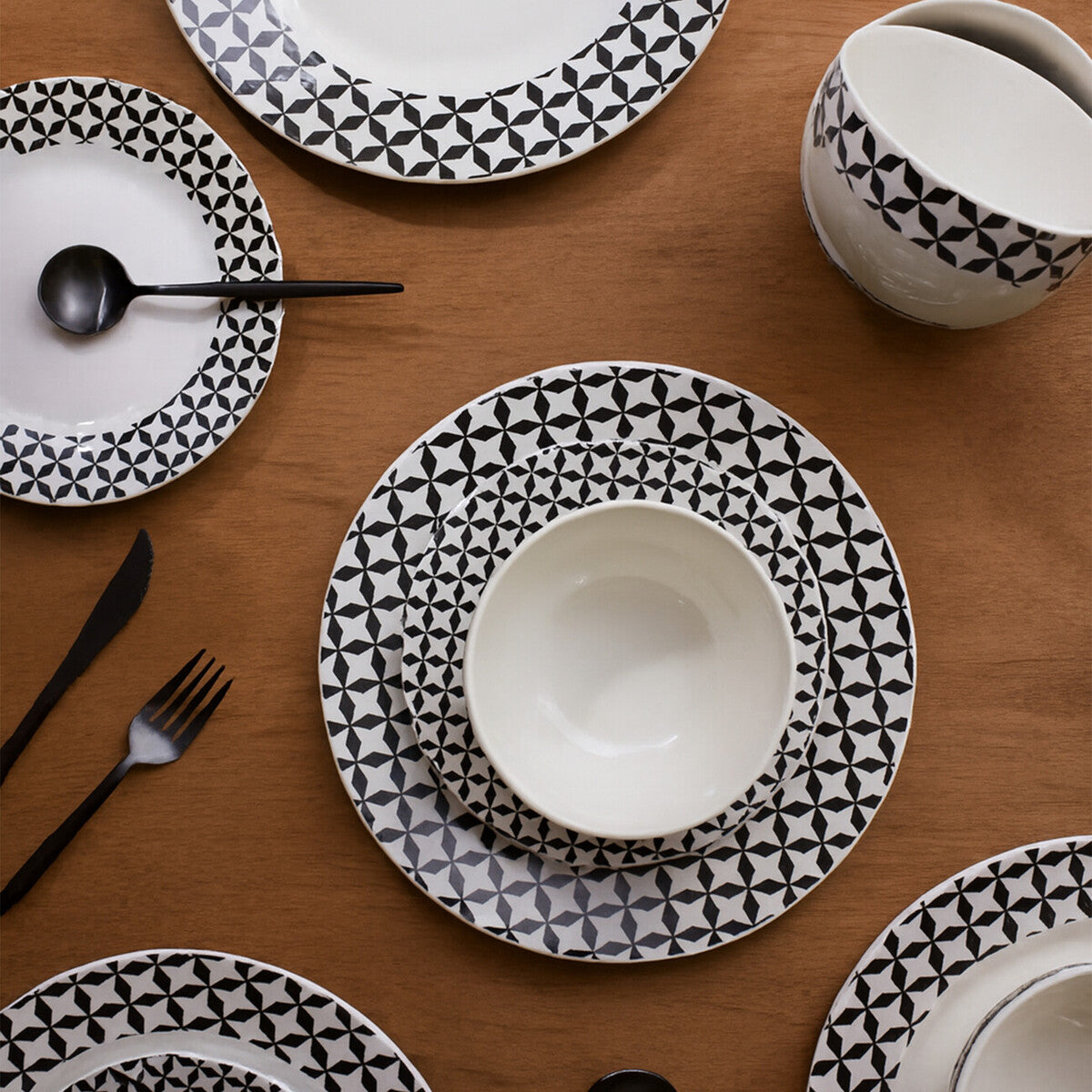 Avie 12 Piece Windmill Dinner Set