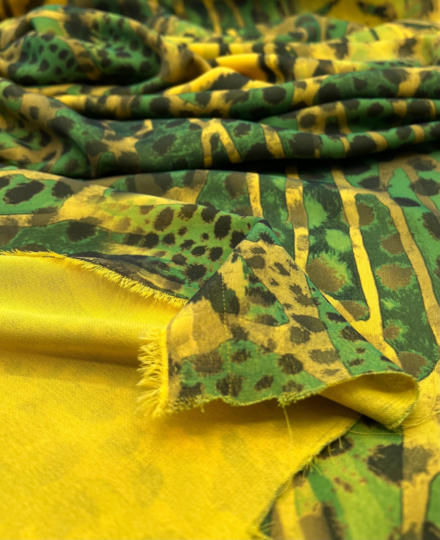Green Yellow Animal Lightweight Crepe Fabric 160GSM Non Stretch