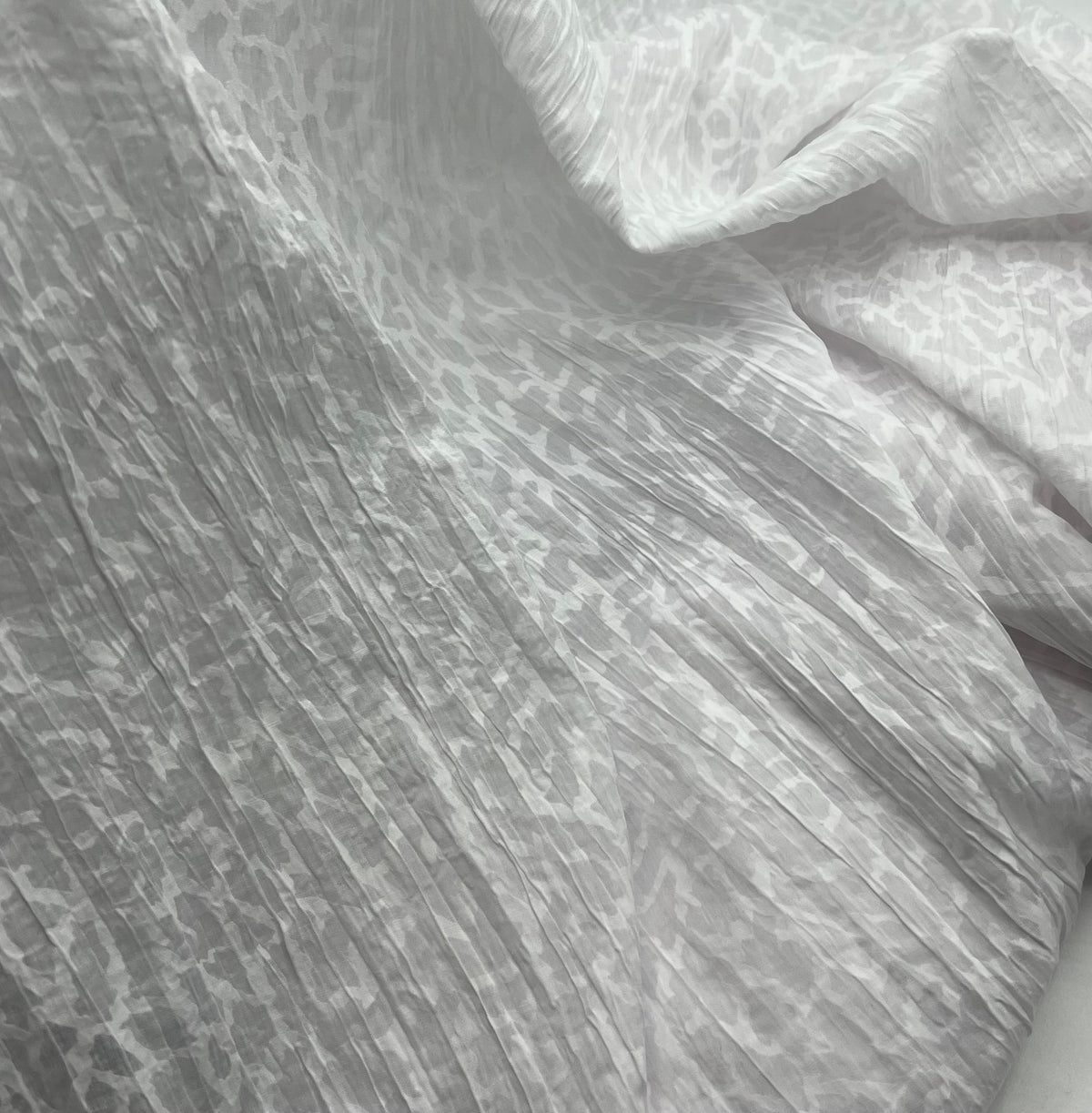 White Animal Crinkled Lightweight Non Stretch Woven Fabric
