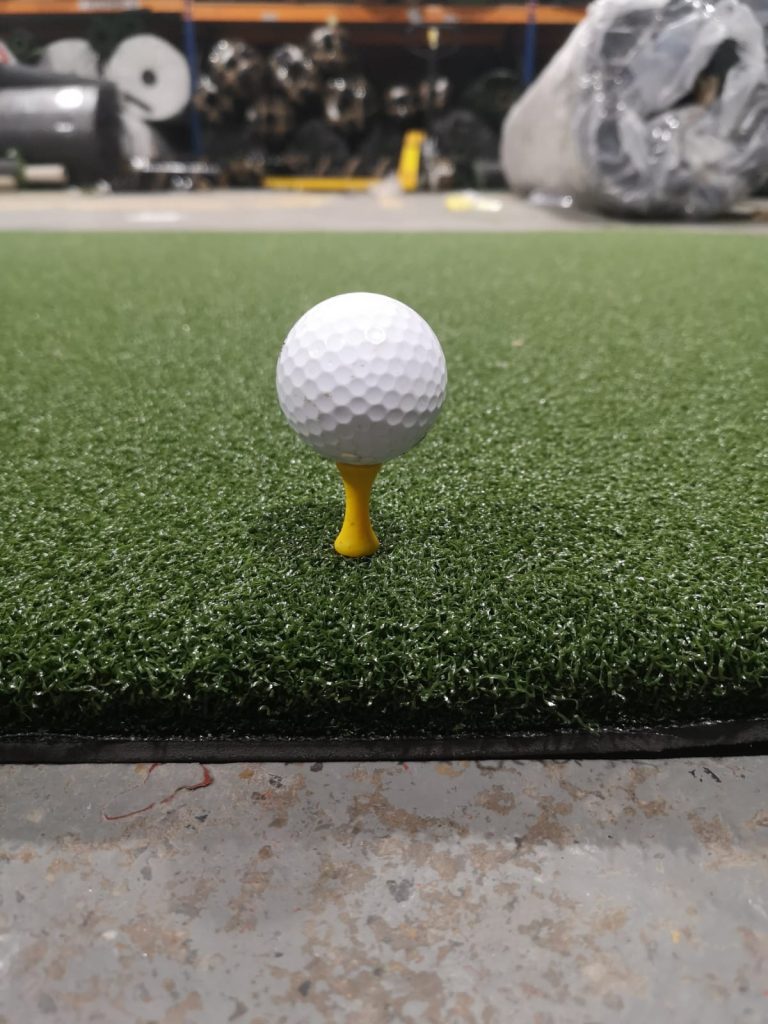 The County Golf Hitting Mat