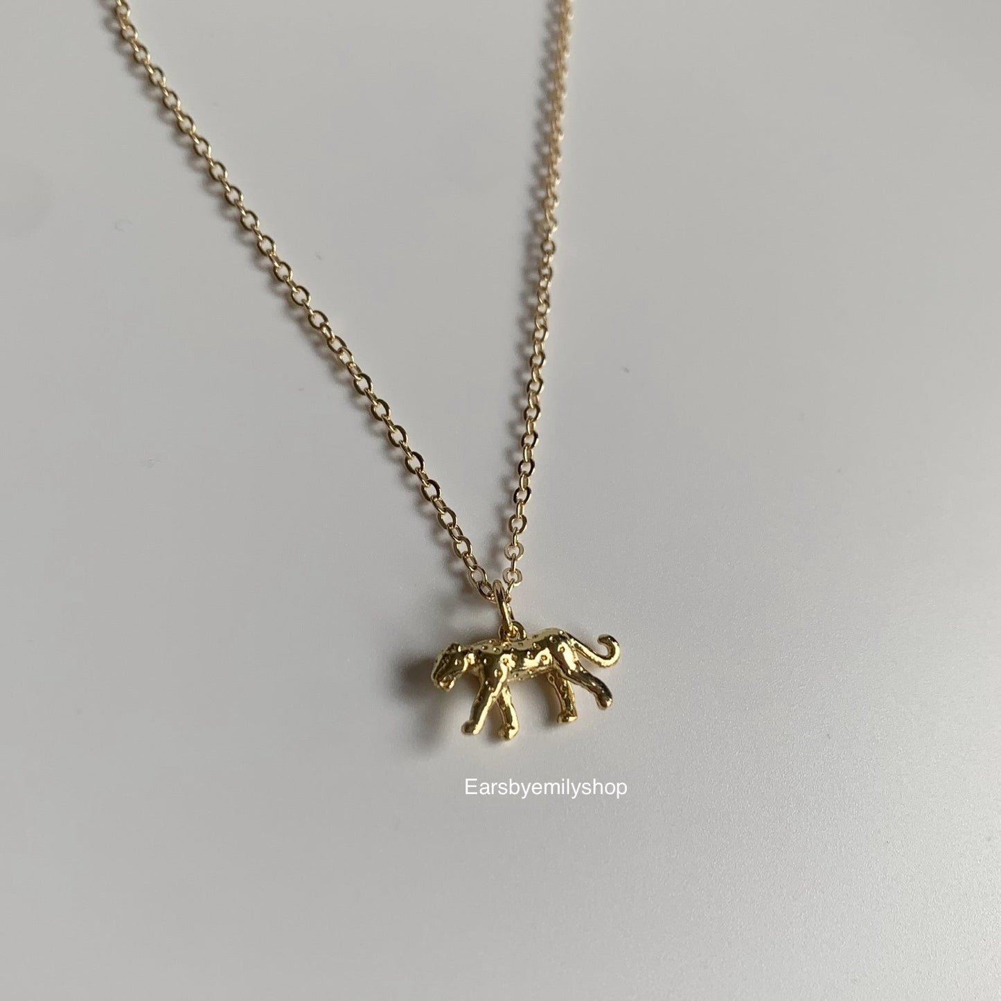 Gold plated leopard pendant with necklace