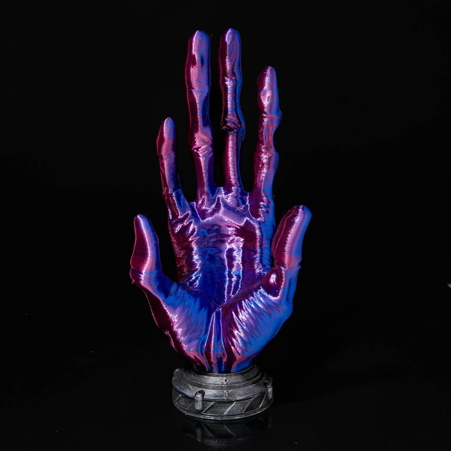 Creepy Hand Controller Stand – Iridescent Blue/Purple Chameleon Gamer Desk Decor