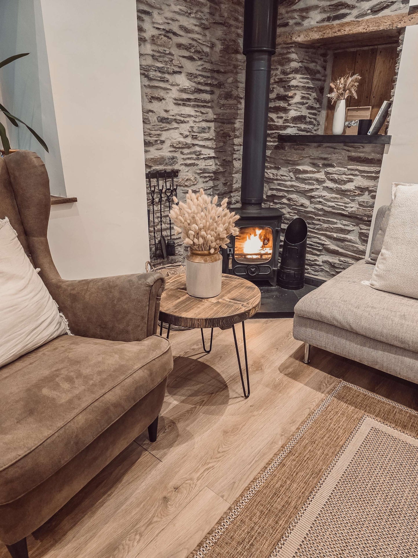 DALVA Walnut Round Coffee Table