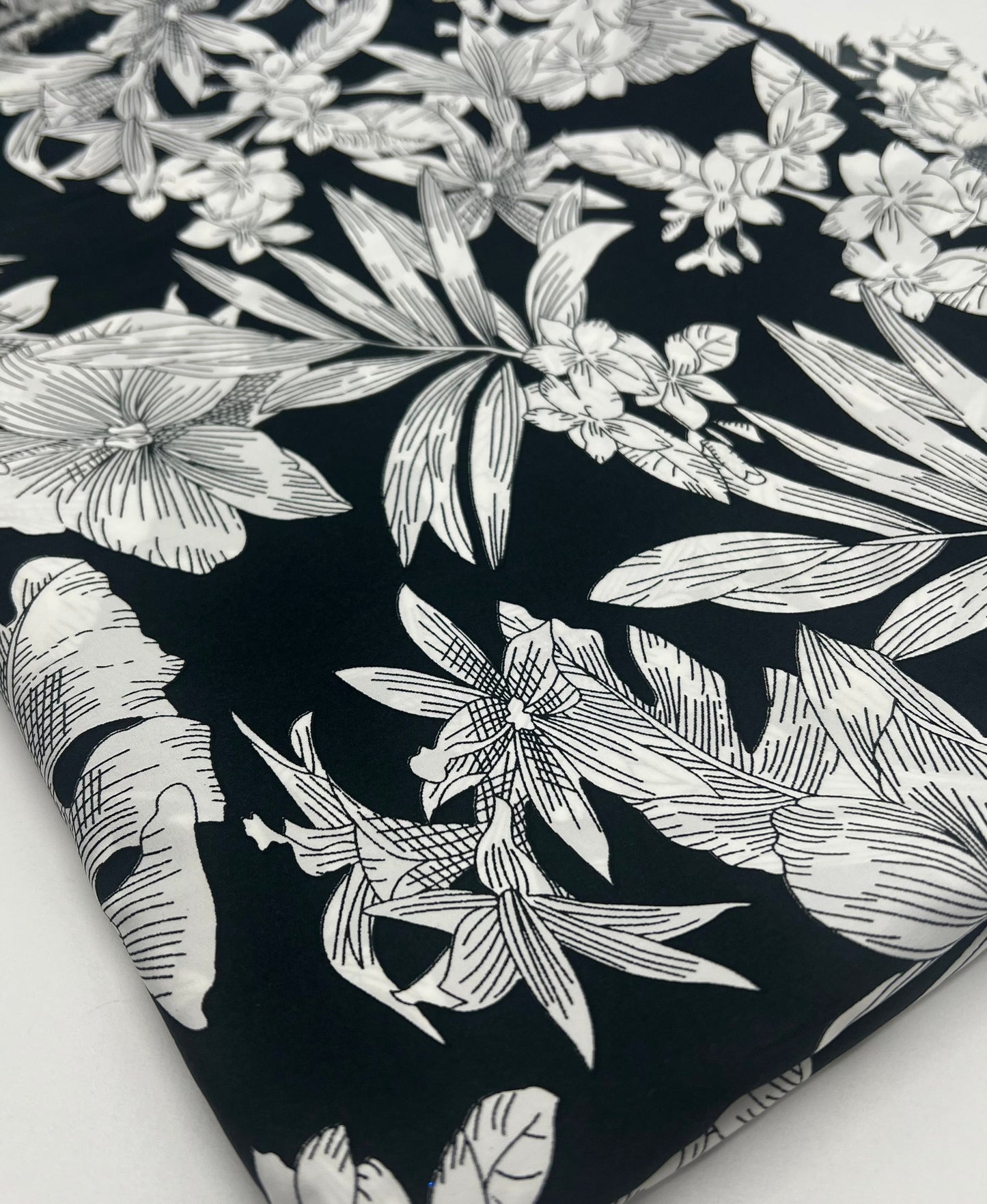 Black White Floral Lightweight Fabric 70GSM Non Stretch