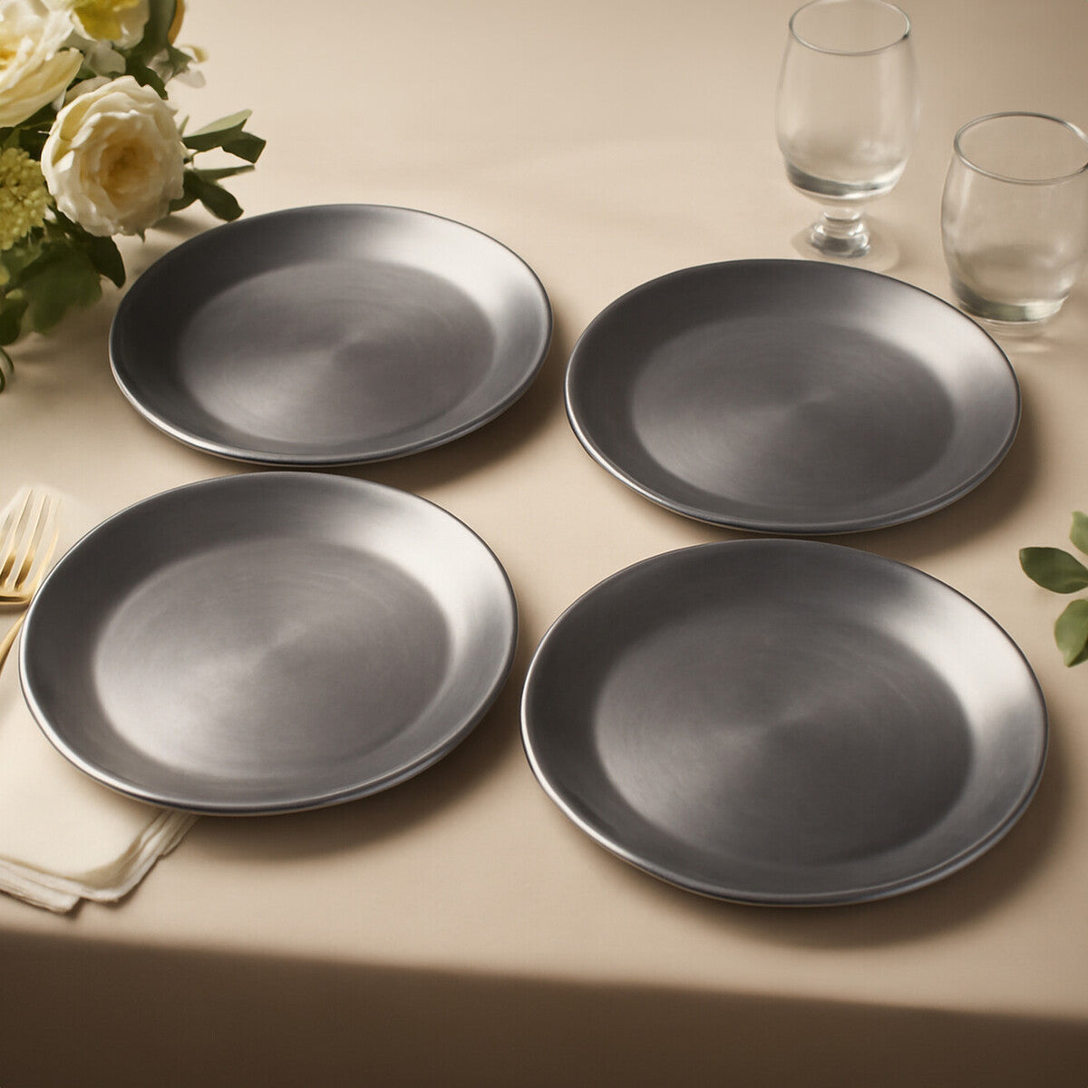 Paxton Set of Four 33cm Dia Silver Coupe Charger Plate