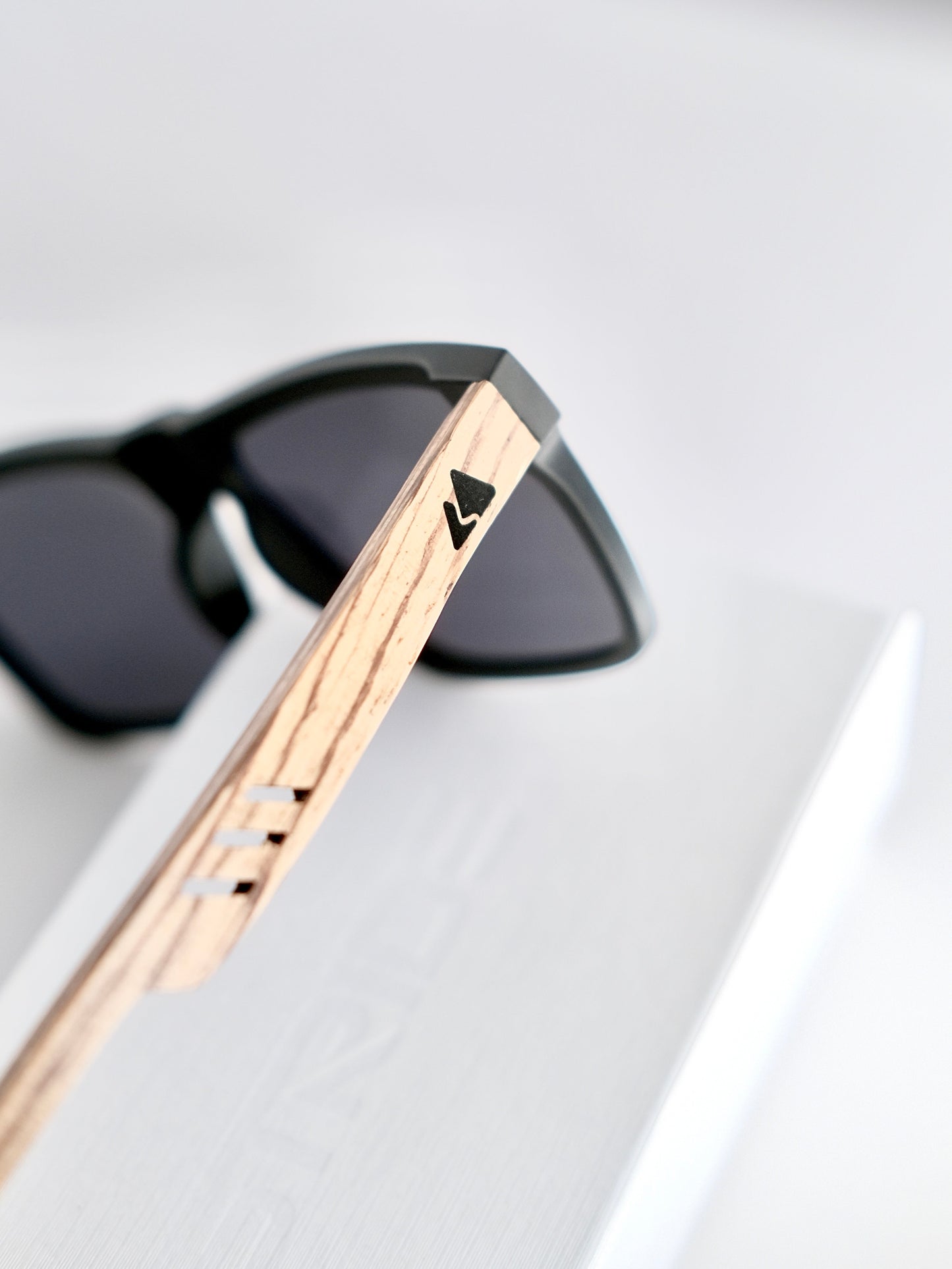 Bamboo Polarised Sunglasses - UV400 Eco-Friendly Unisex