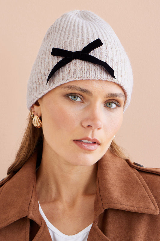 Yumi Oatmeal Bow Knitted Beanie Hat