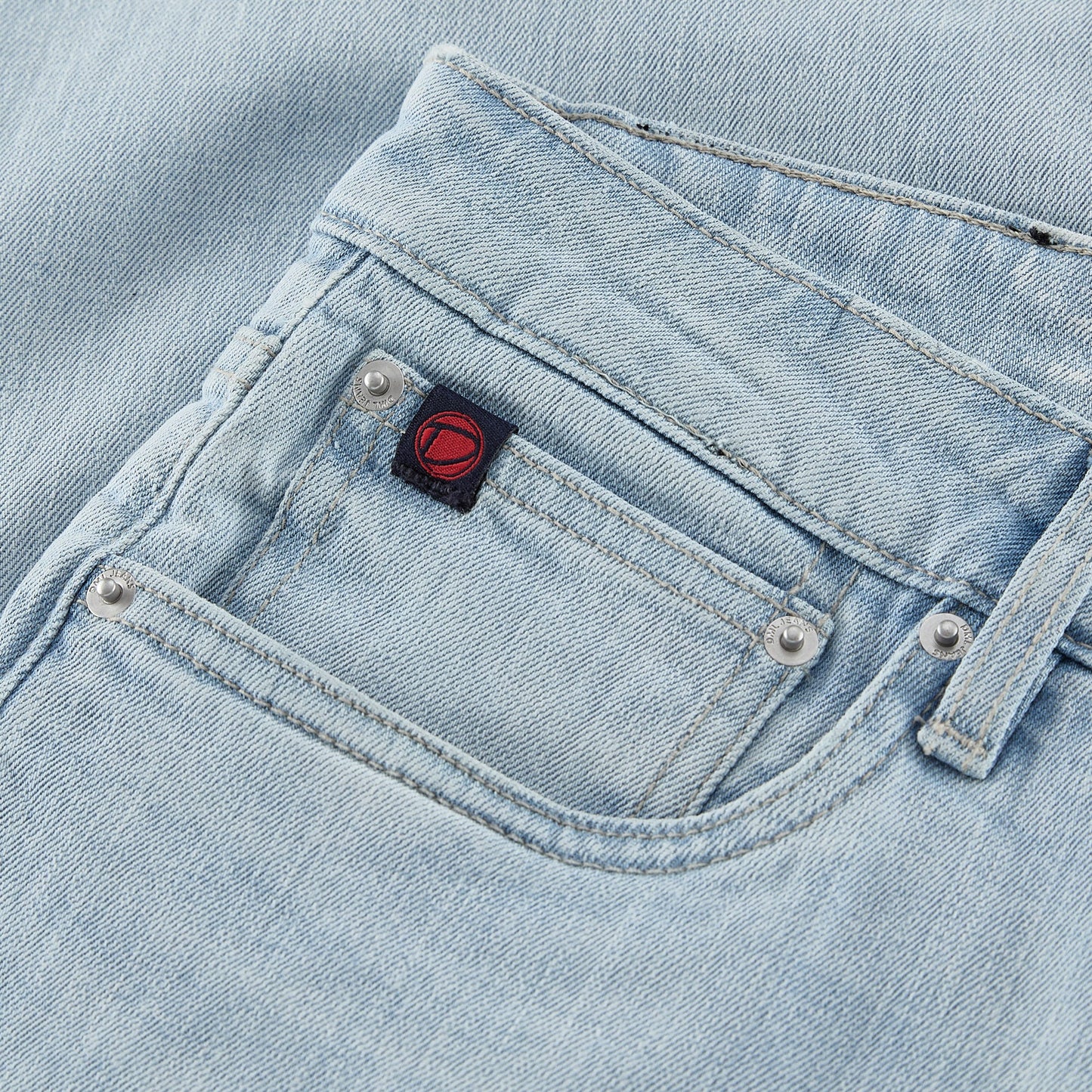 Alaska straight fit jeans in light stone wash