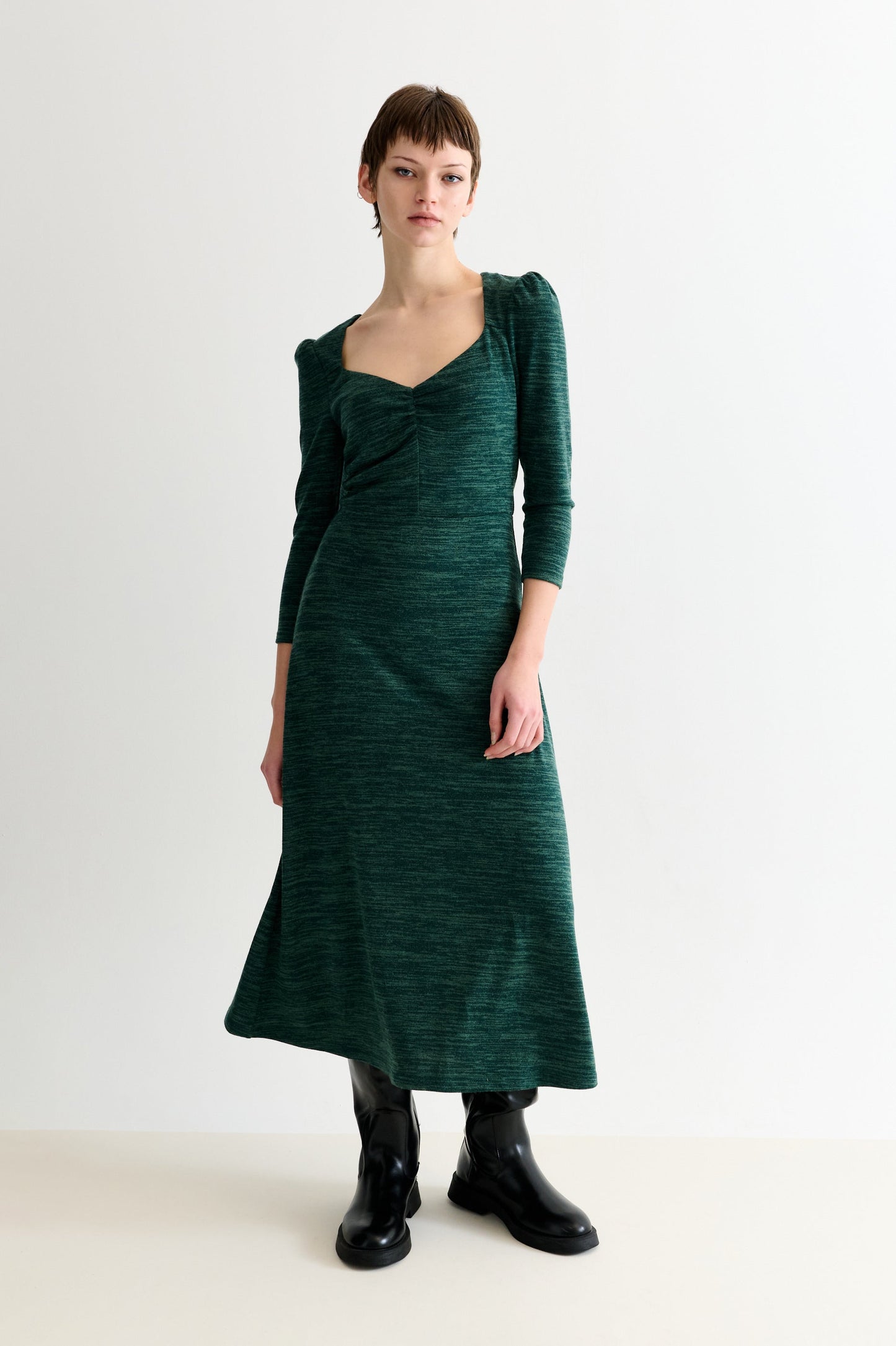 Ambrose Sustainable Marl Sweetheart Neck Midi Dress – Green