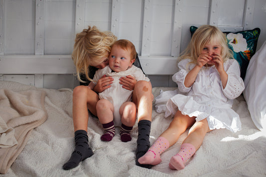 Lamington Crew Socks - Hundreds